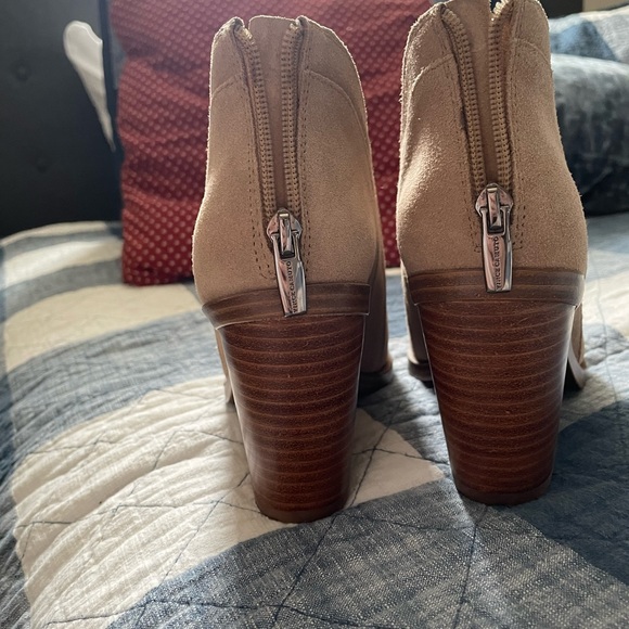 Vince Camuto Brown boots - Picture 2 of 4